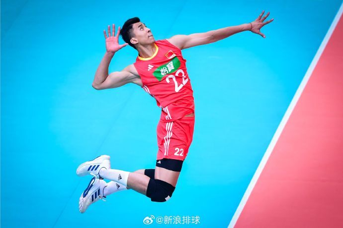 关于乌克兰队发挥出色，轻松晋级下一轮比赛的信息