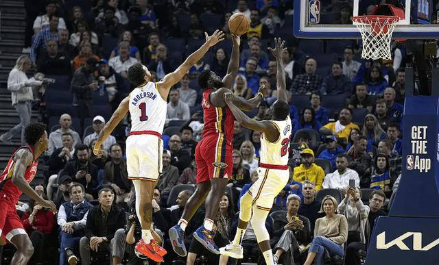 国王队主控球员格雷格陆涌获得助攻王称号的简单介绍 国王队主控球员格雷格陆涌获得助攻王称号的简单介绍