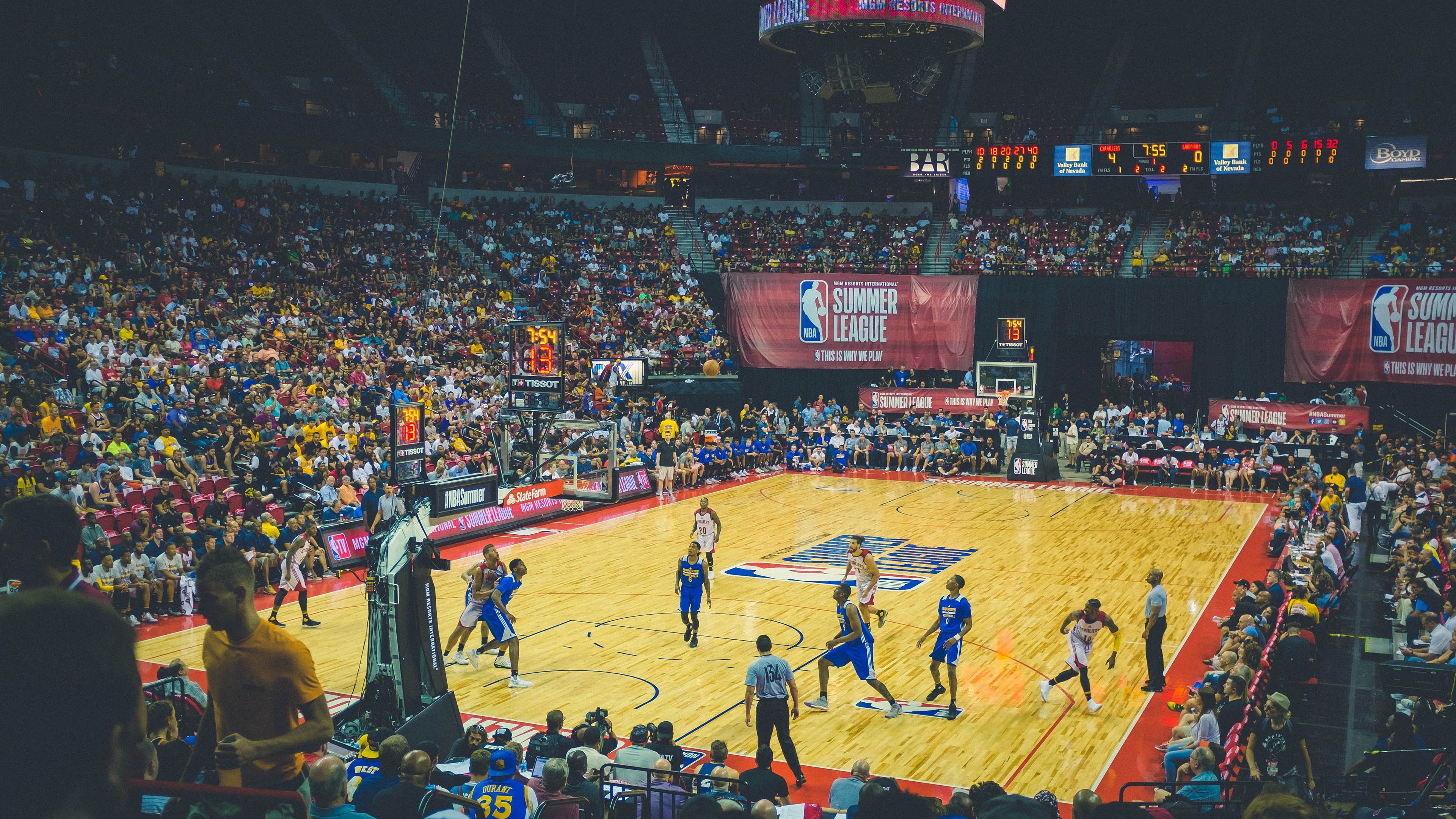 萨拉赫帽子戏法利物浦跃居榜首